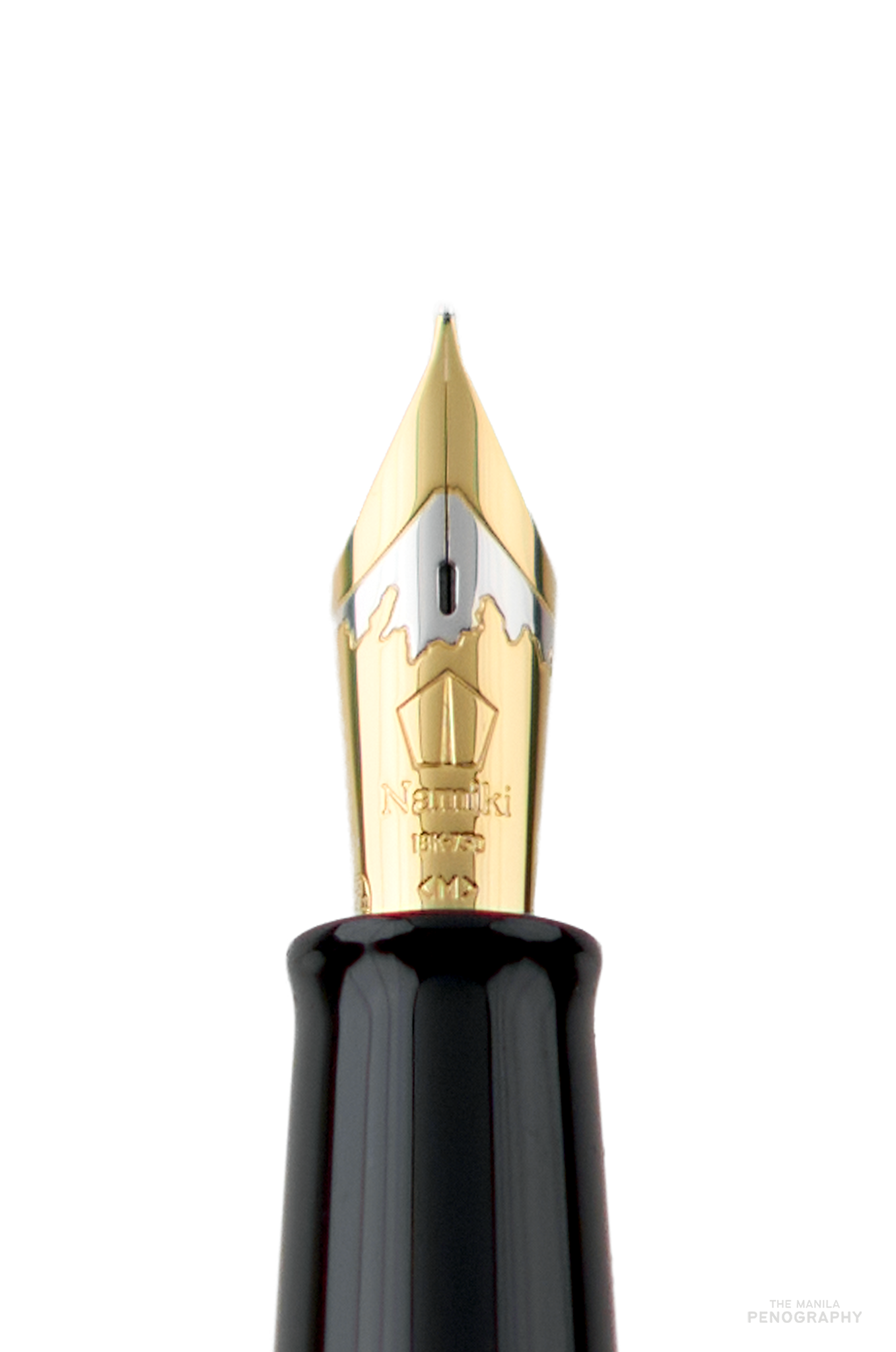 Namiki Yukari Royale Night Scene at the Pavilion